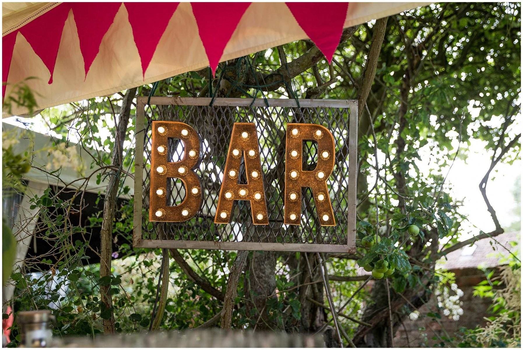 Buffy-Tom-Oxfordshire-Wedding_0039