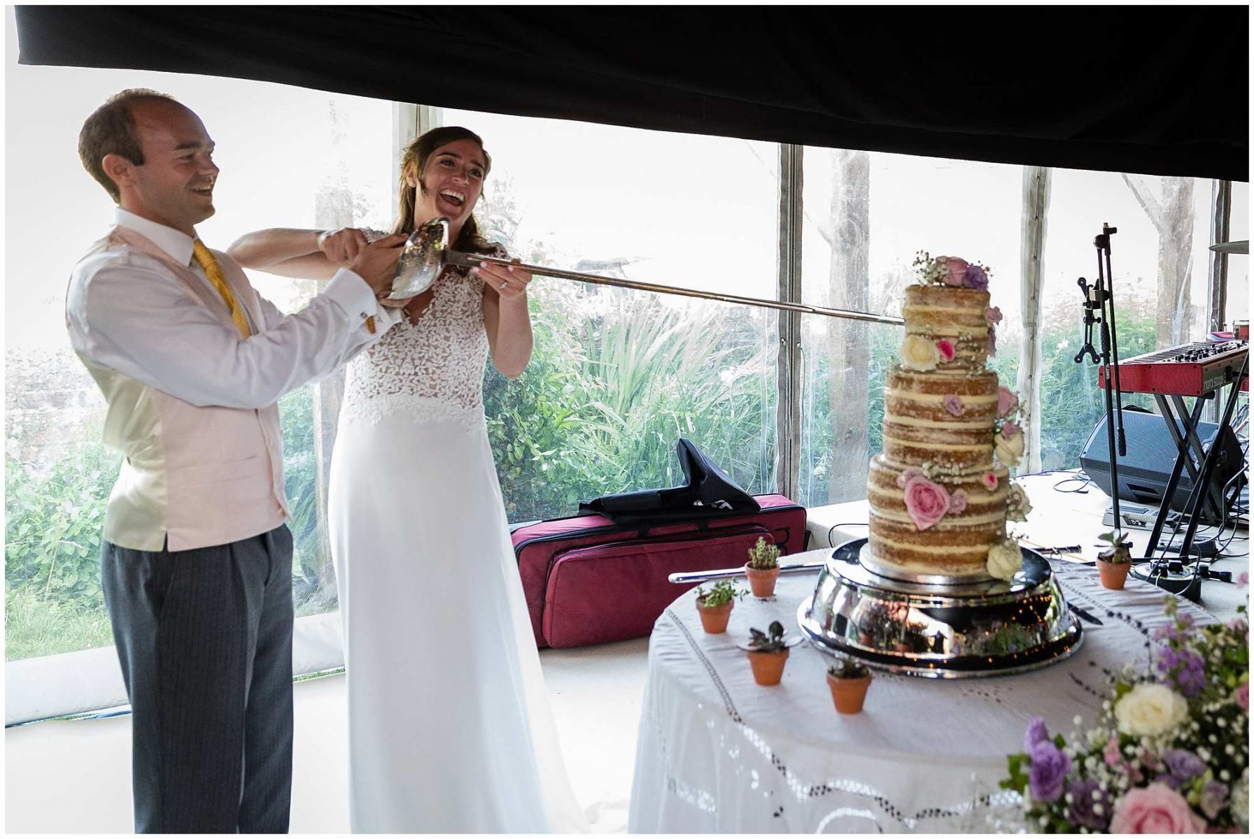 Buffy-Tom-Oxfordshire-Wedding_0077