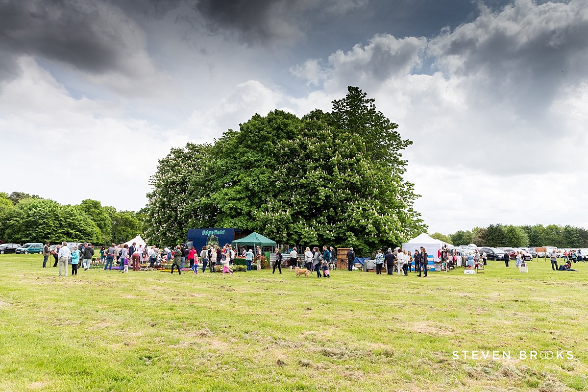 Britain Does Vintage Stody Lodge Norfolk photographer steven brooks photographs the visitors at Britain Does Vintage at Stody Lodge