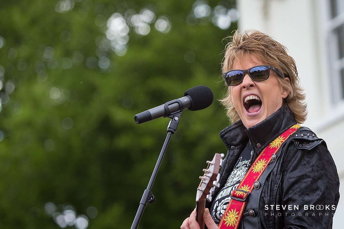 Britain Does Vintage Stody Lodge Norfolk photographer steven brooks photographs Katrina from Katrina and the Waves singing at Britain Does Vintage in Norfolk