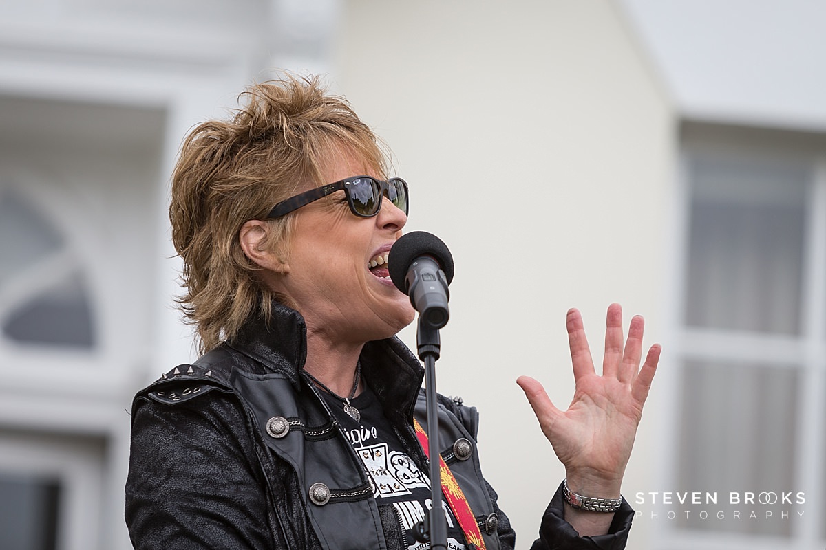 Britain Does Vintage Stody Lodge Norfolk photographer steven brooks photographs Katrina singing at Britain Does Vintage in Norfolk