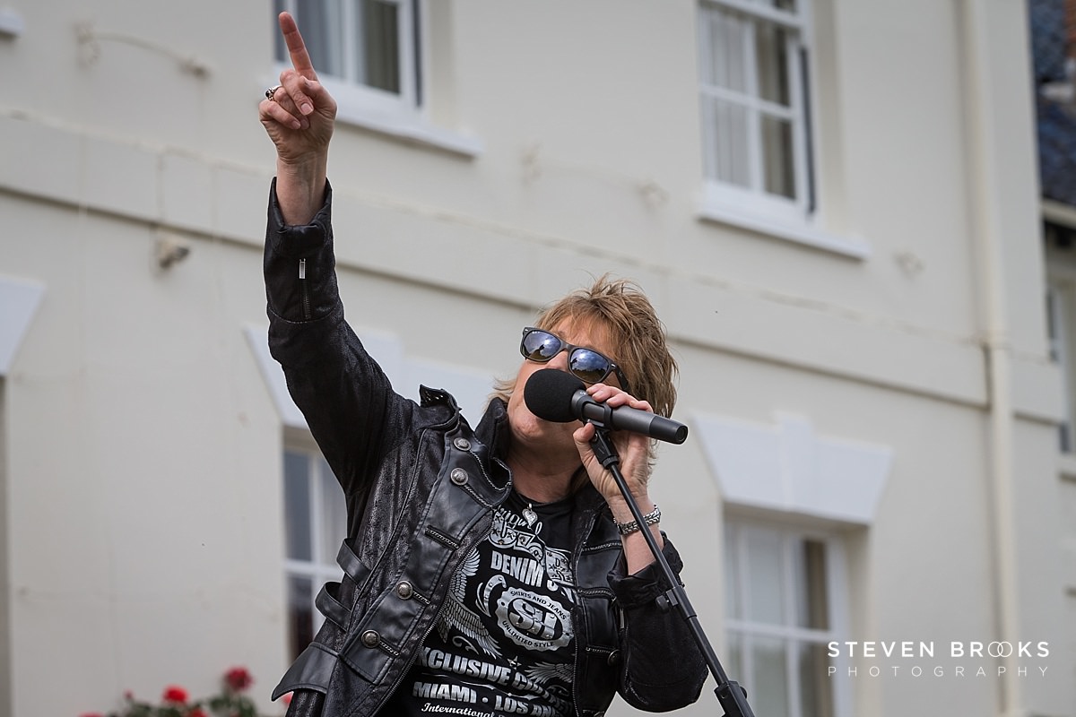 Britain Does Vintage Stody Lodge Norfolk photographer steven brooks photographs Katrina from Katrina and the Waves singing walking on sunshine at Britain Does Vintage in Norfolk