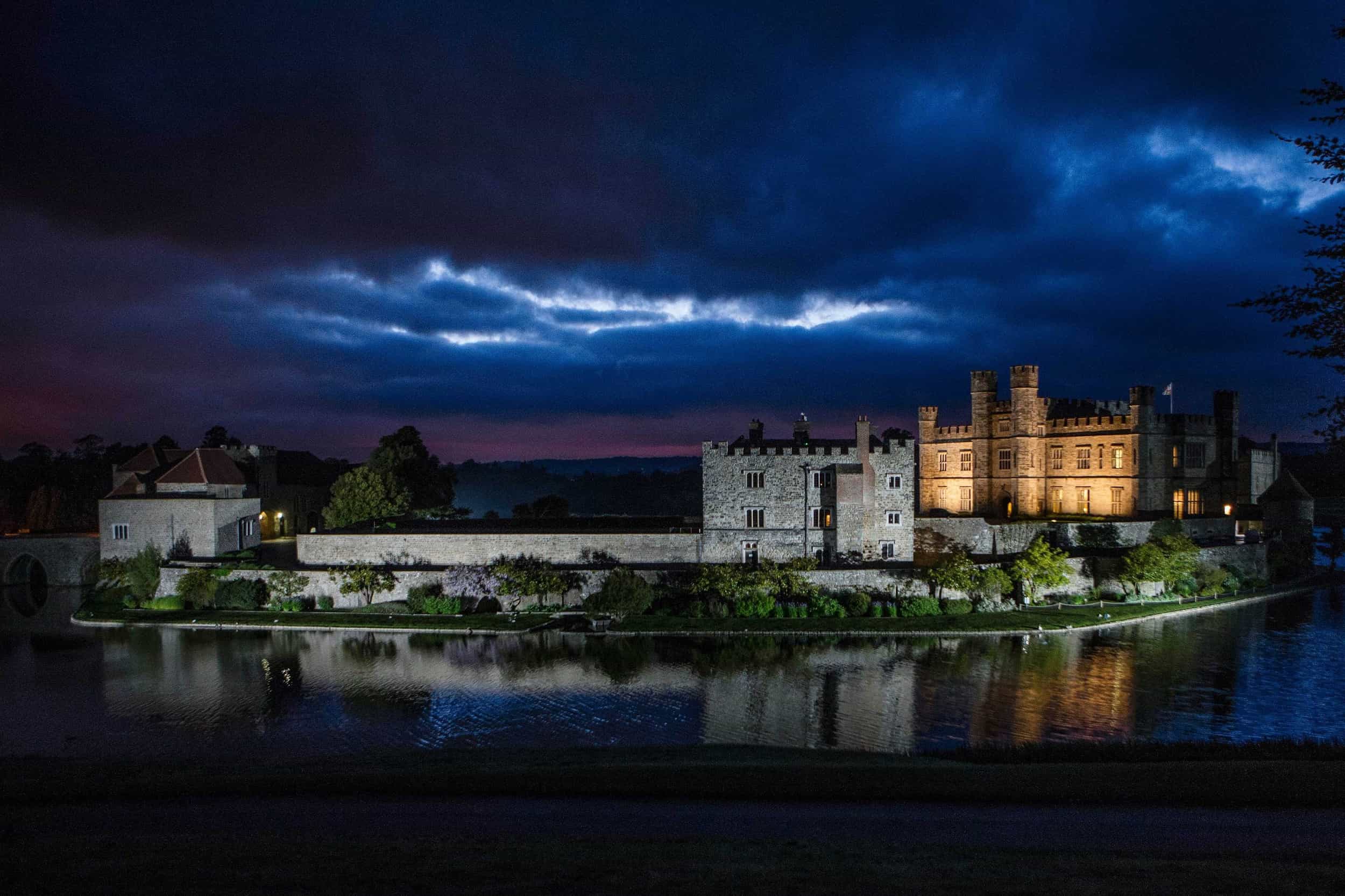 leeds castle at night photographed by steven brooks wedding photographer